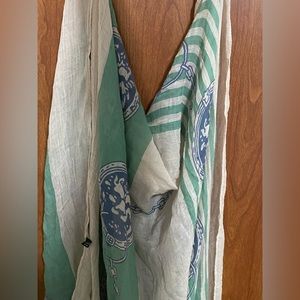 Comfy, soft, scarf 🧣Y2K vibes ✨